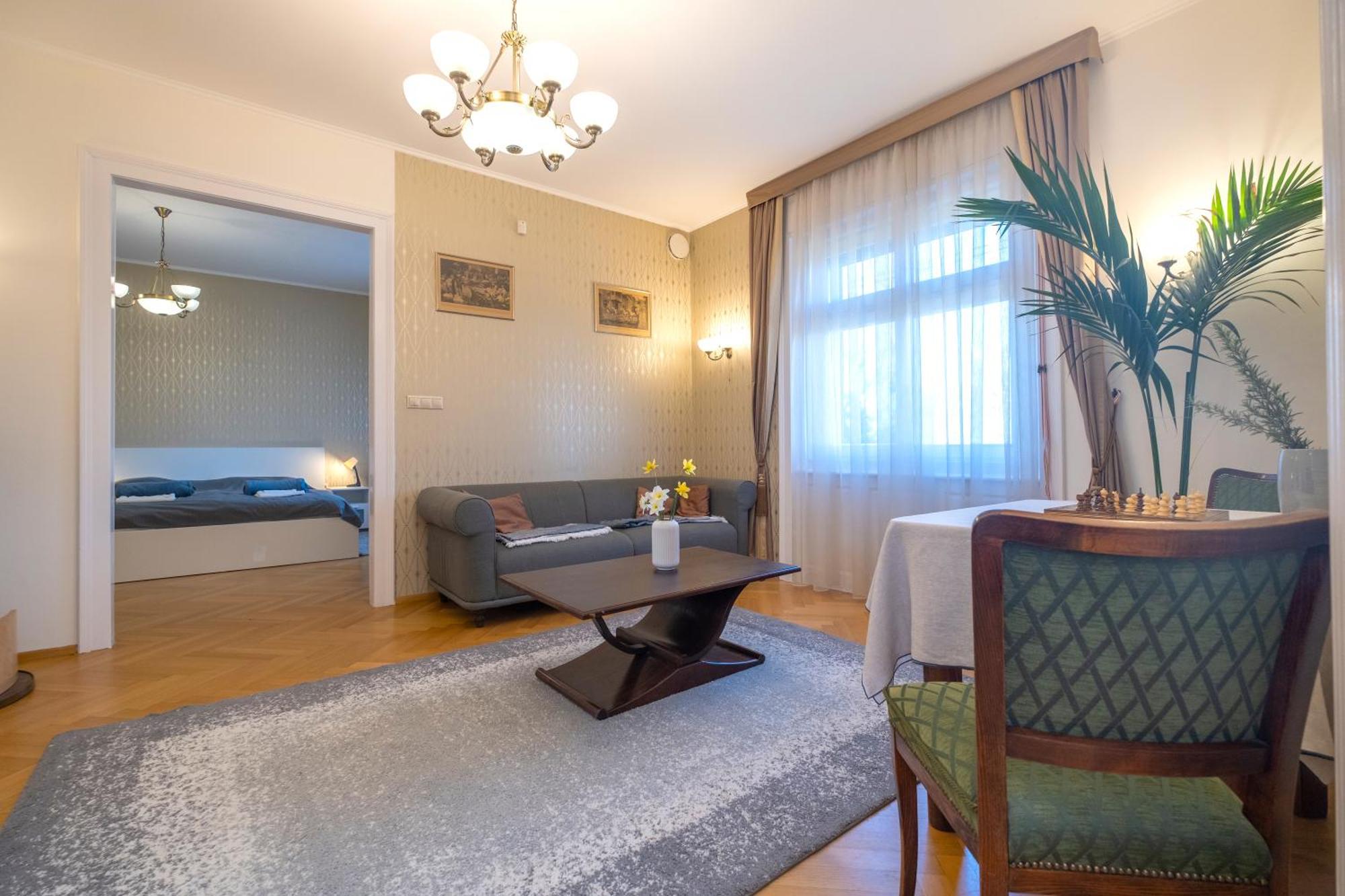 Giovanni'S Airport House Budapest Esterno foto